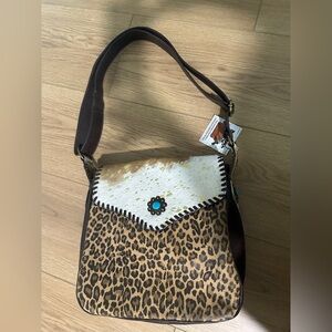NWT Nocona Aspen Cheetah Purse